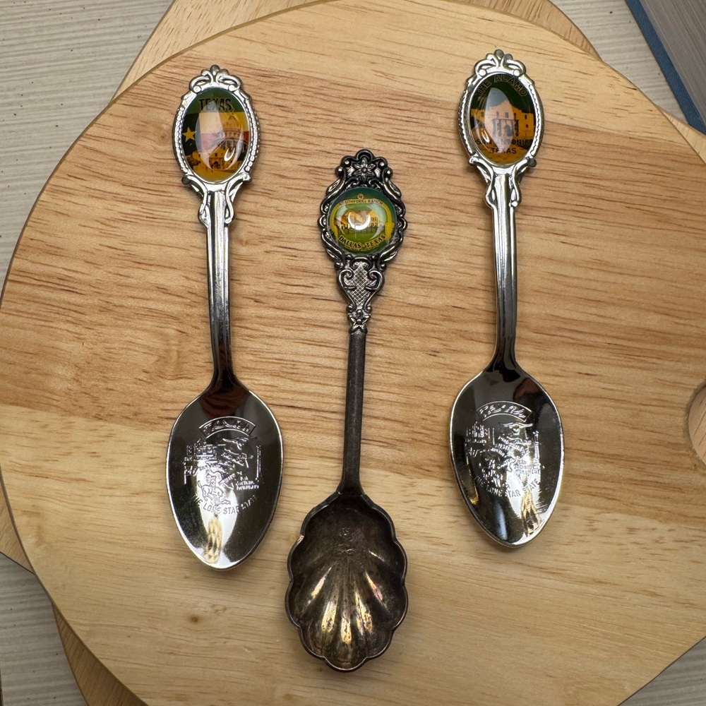Vintage Texas Souvenir Silver Spoons Alamo Dallas